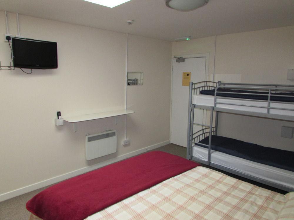 Ballater Hostel Bagian luar foto