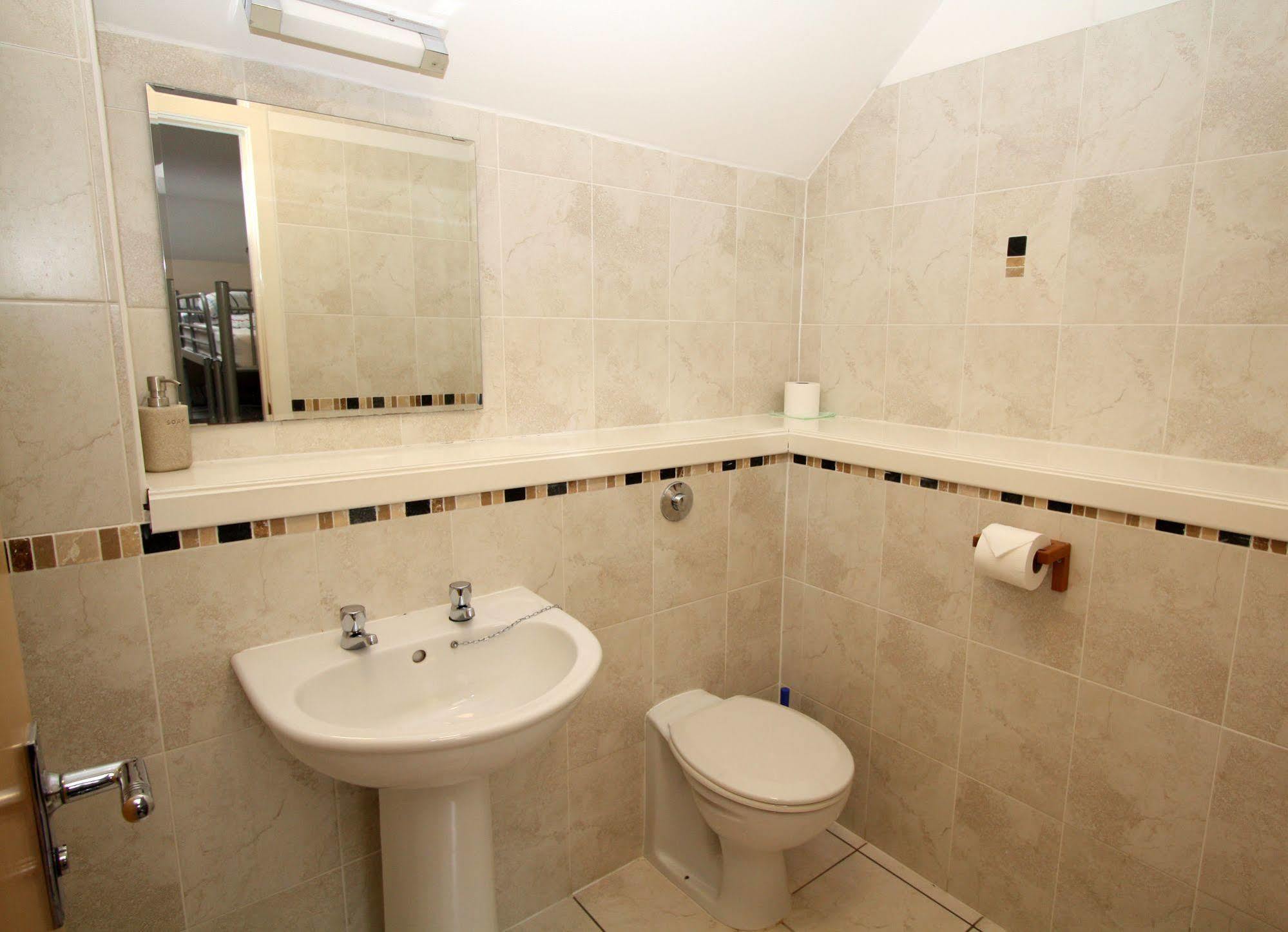 Ballater Hostel Bagian luar foto
