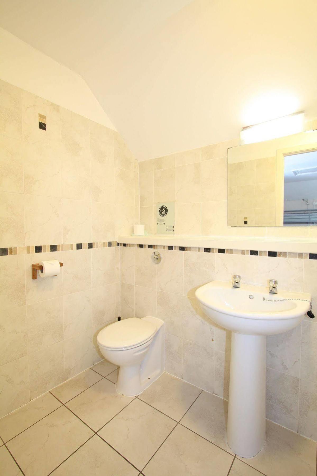 Ballater Hostel Bagian luar foto