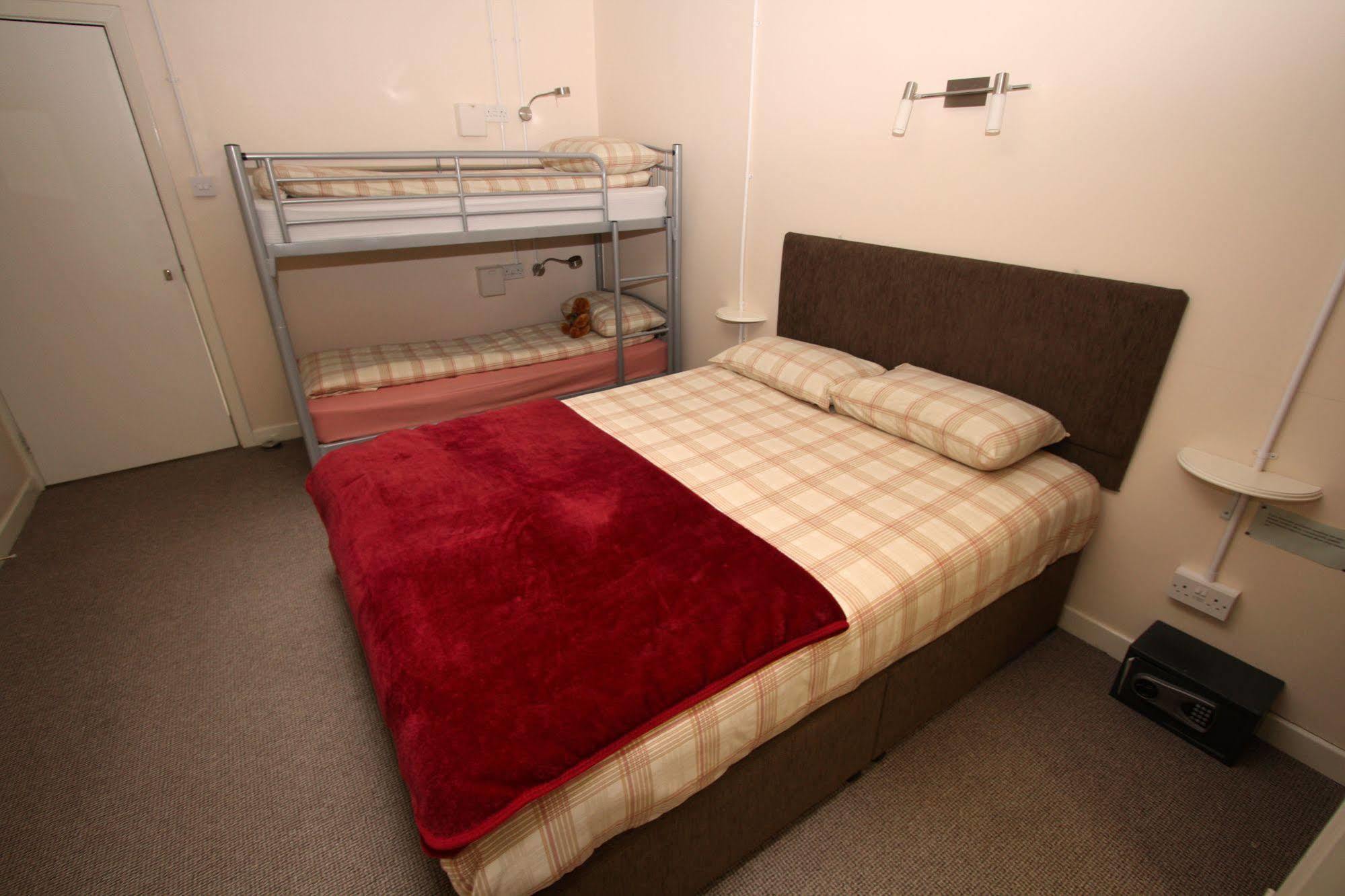Ballater Hostel Bagian luar foto
