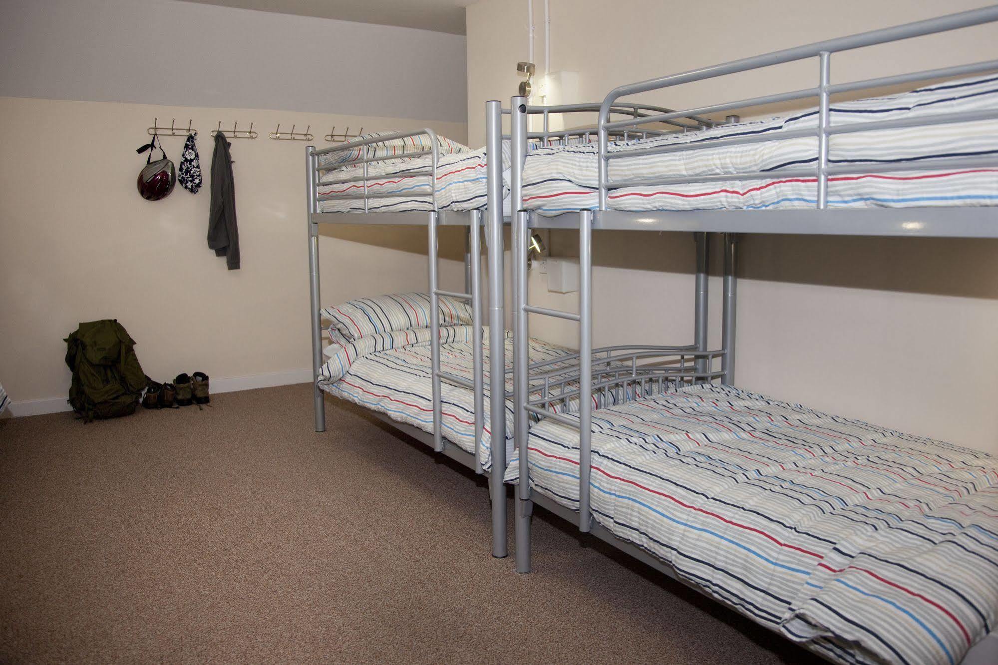 Ballater Hostel Bagian luar foto