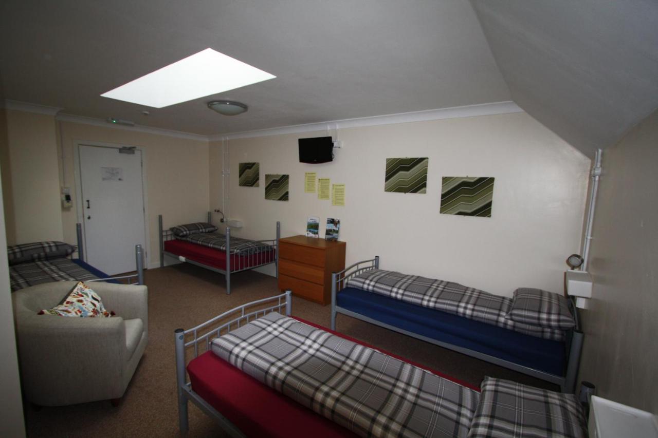 Ballater Hostel Bagian luar foto